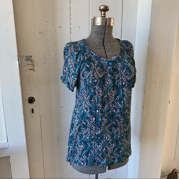 Laura Scott Geometric Print Smocked Blouse - Picture 4 of 14